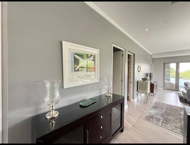 2 BEDROOM APARTMENT FOR SALE IN HYDE PARK